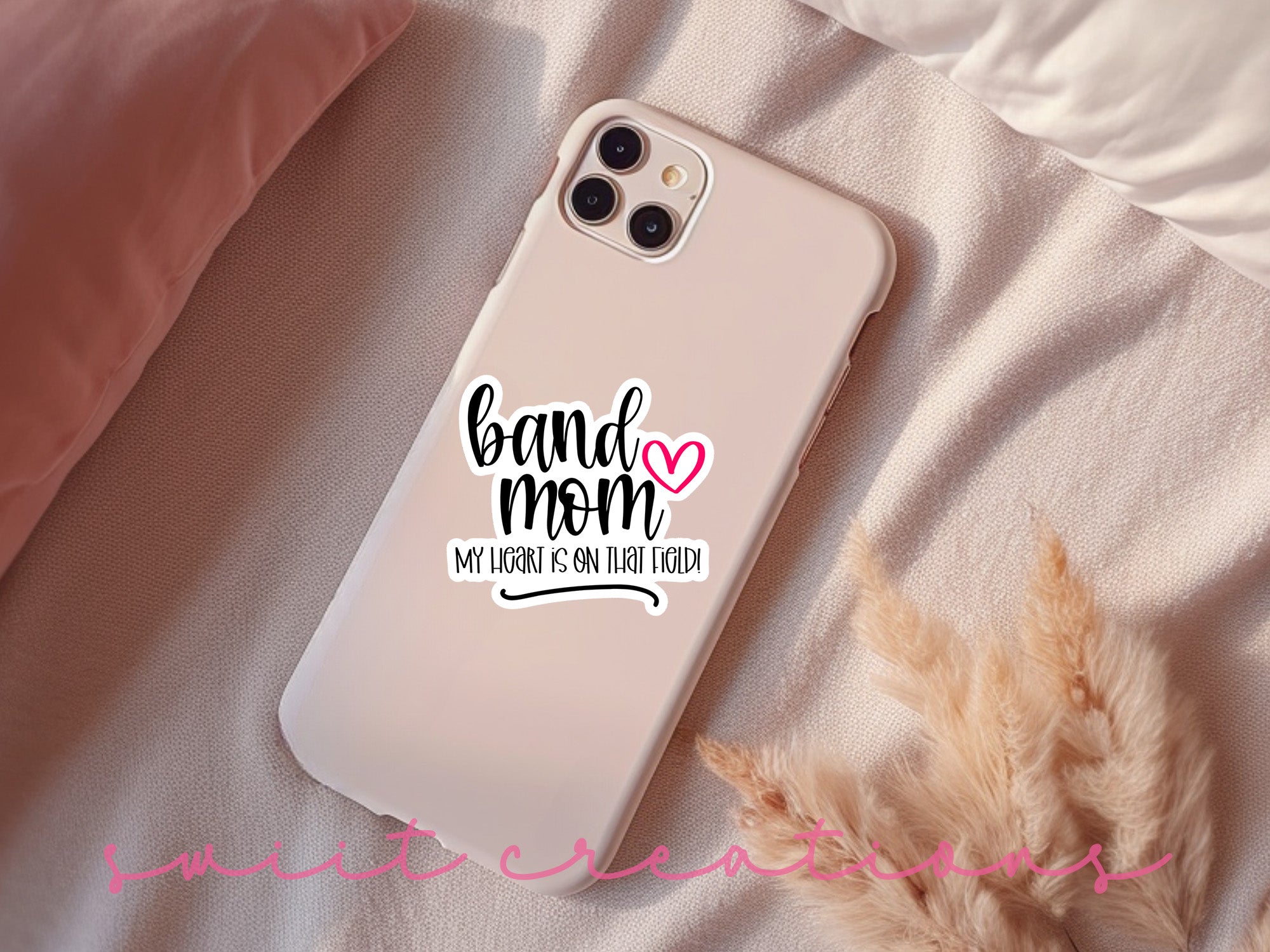 a phone case that says band mom on it