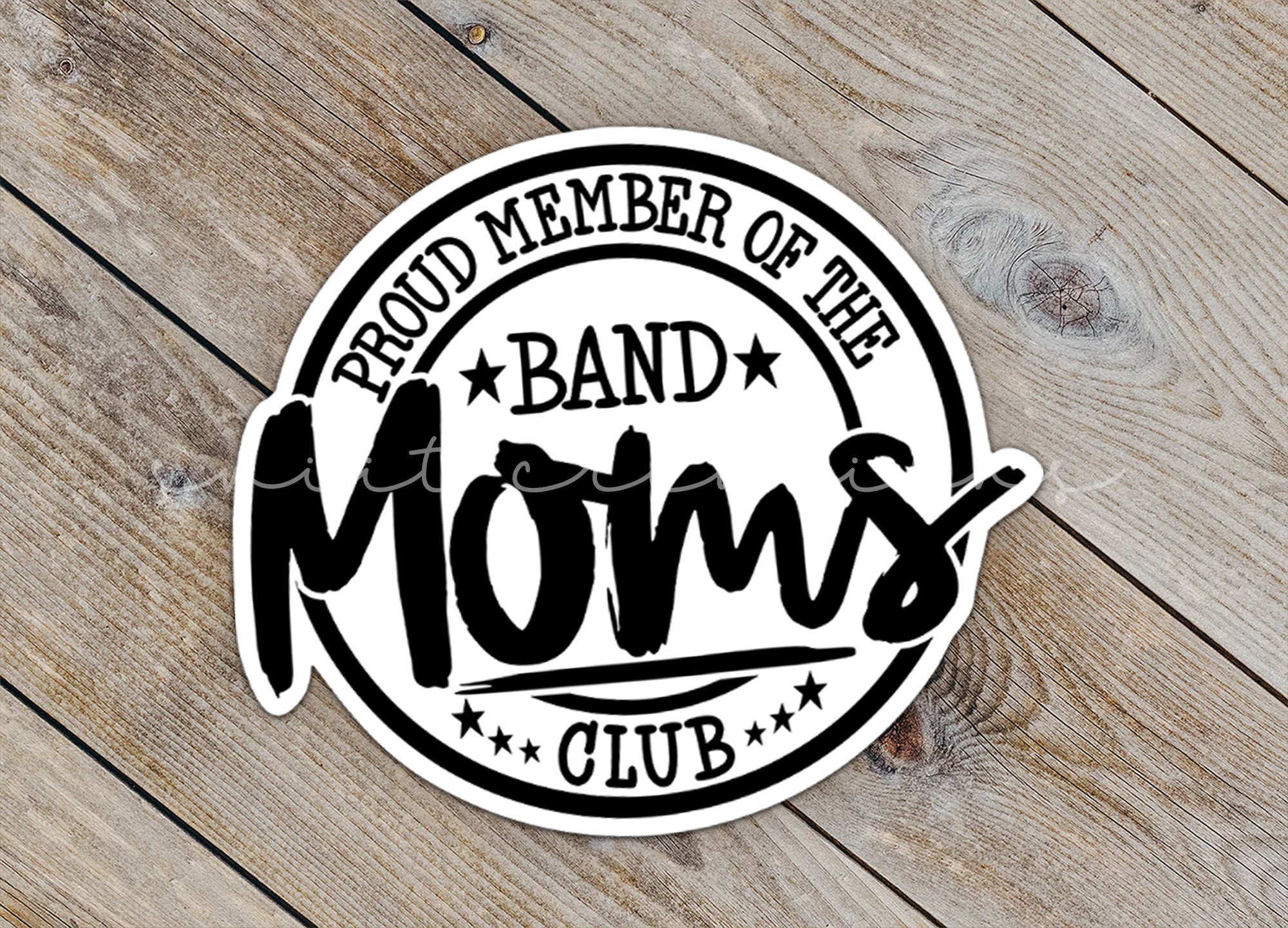 a sticker that says band moms club on it
