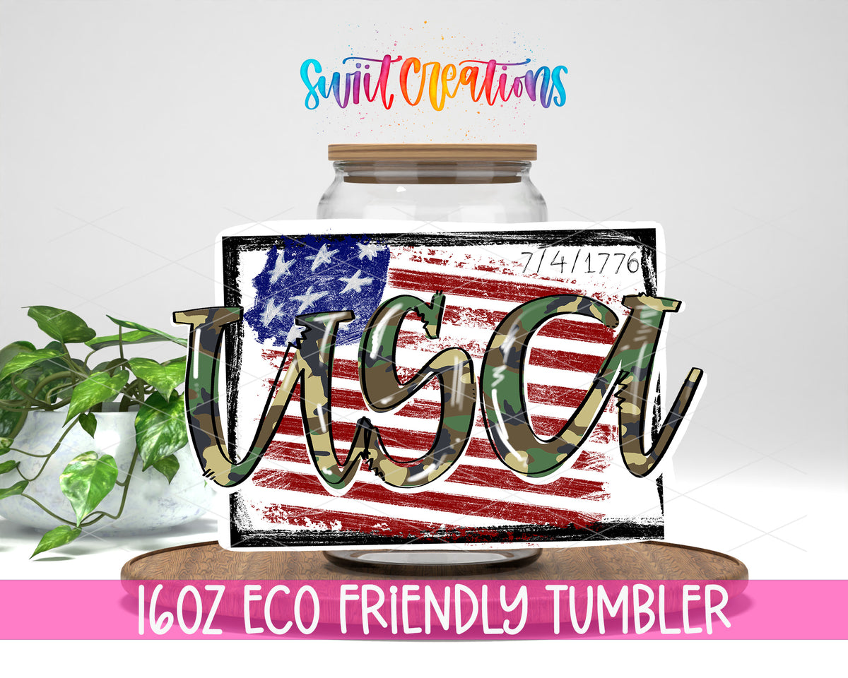 USA Camo Flag design on a 16 oz clear glass tumbler with bamboo lid