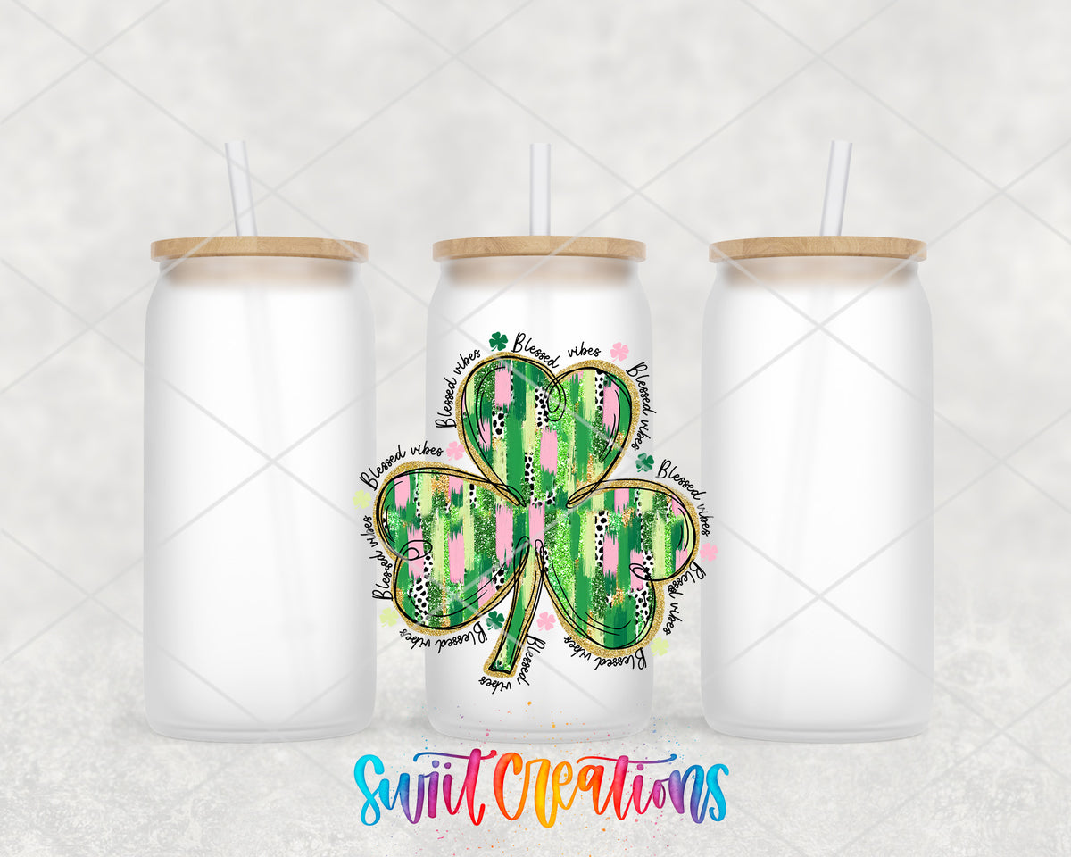 Irish Blessing Clover frosted glass tumbler group view with lids and straws