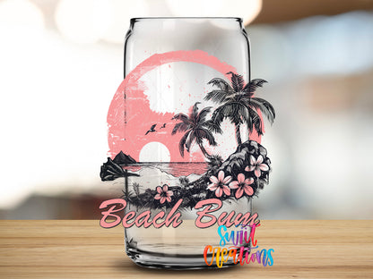 Beach Bum design close-up on a clear glass can tumbler